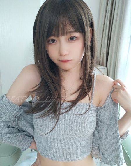 让娇妻尝试两根一起进3p视频
