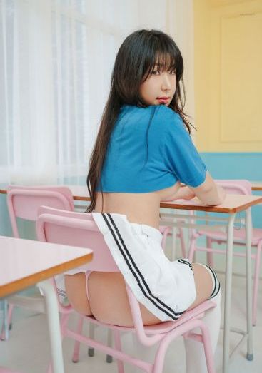 丰满的女房东4在线观看