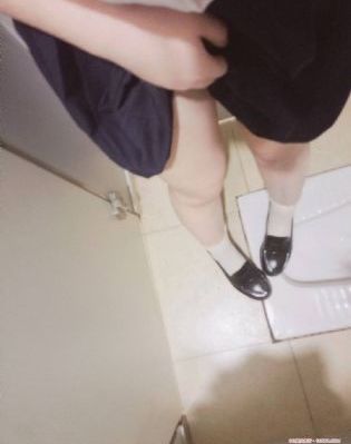 美女挨操
